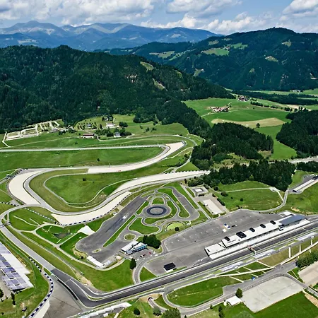 Tauroa Schoenberghof Spielberg Inn