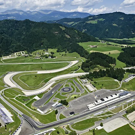 Tauroa Schoenberghof Spielberg Spielberg Bei Knittelfeld