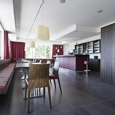 Tauroa Schoenberghof Spielberg Kro Spielberg Bei Knittelfeld