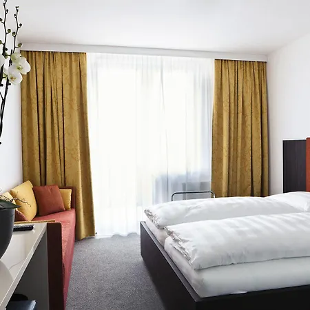 Tauroa Schoenberghof Spielberg Inn 2*