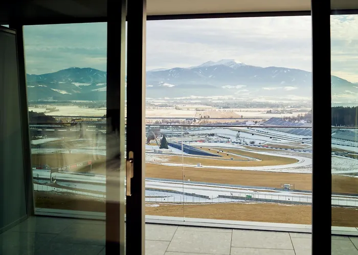 Wiedereroeffnung - Tauroa Schoenberghof Spielberg Inn